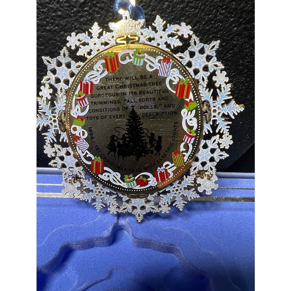 The White House Historical Association Christmas Ornament 2009 - Picture 3 of 5